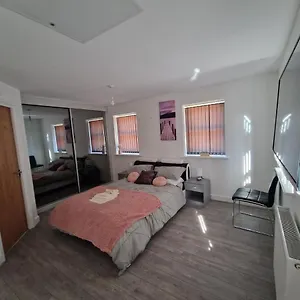  Apartment 7 Burnby Close,leeds,ls14 1ga United Kingdom