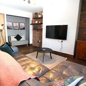  Apartment Large New-york Style Penthouse In Leeds City Centre With Contactless Check In United Kingdom